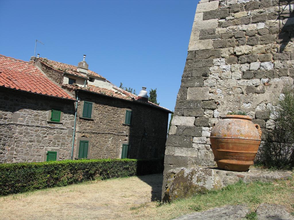 Torre Dei Belforti Монтекатини Вал ди Чечина Стая снимка
